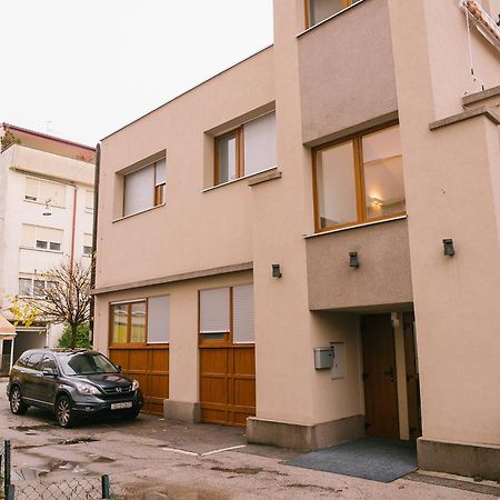 Hotellux B&B Zagreb Exterior photo